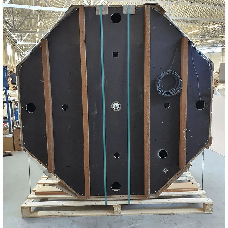 Badtunna  för 7 Pers. 2x2m i Glasfiber